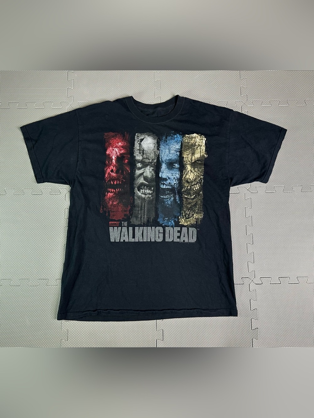The Walking Dead Zombie Graphic T-Shirt Black Halloween Horror Nights AMC Promo